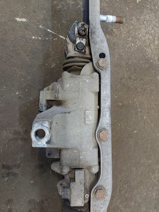 Рейка заден мост ф10 ф11  ф01 ф07