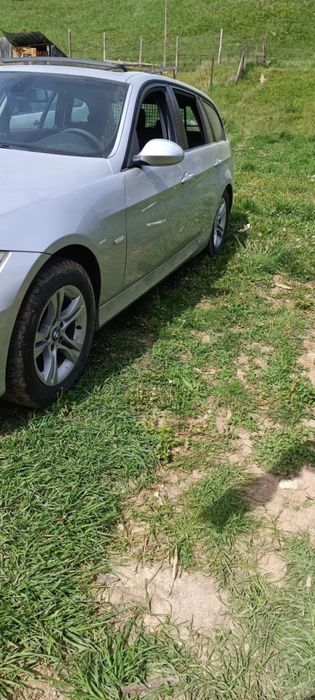 Buna ziua vind bmw e 91 320 d intreaga inmatticulata asigurare valabilab itp expirat
