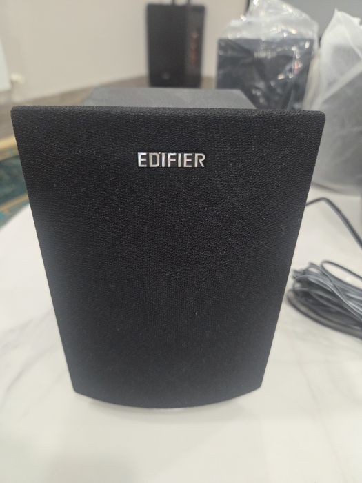 Продам только 4 колонки от Edifier R501BT