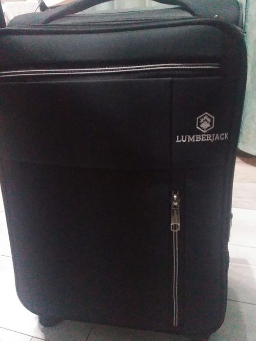 Новый чемодан продам