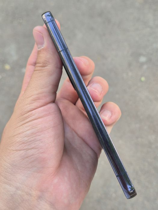Samsung S22 8/256Gb 215$