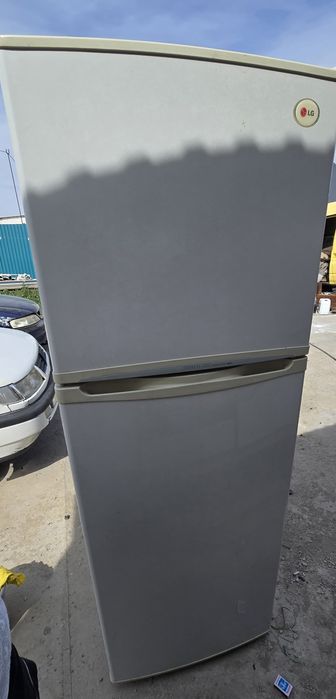 Срочно продам  холодильник  LG