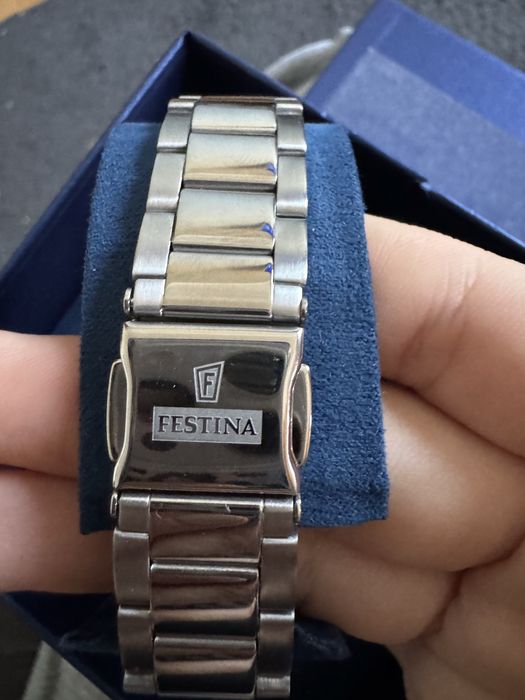 Ceas Festina nou