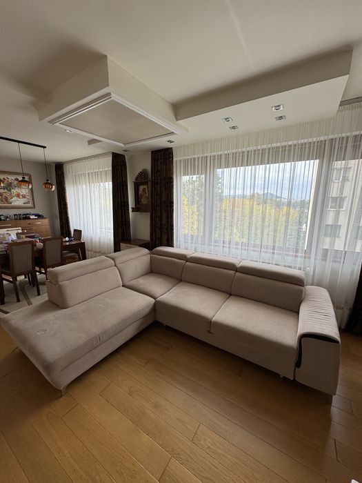 Диван, разтегателен с лежанка и подвижни подглавници. 280/220