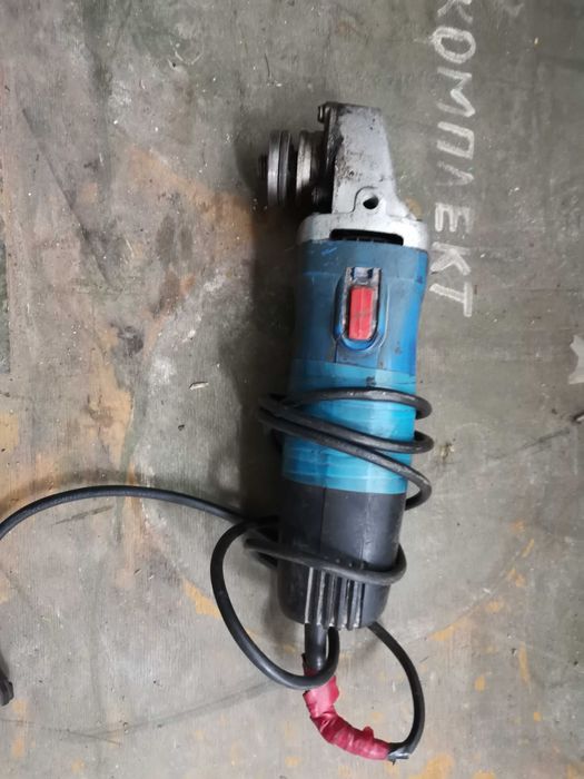 Угловая шлифмашина