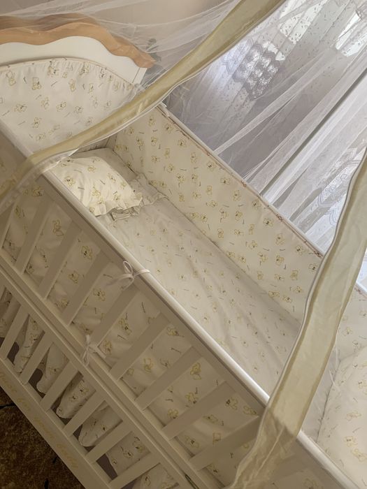 Bolala uchun kravat mebeli