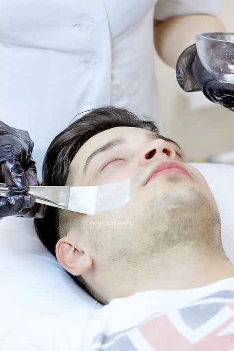 Косметолог для мужчин.