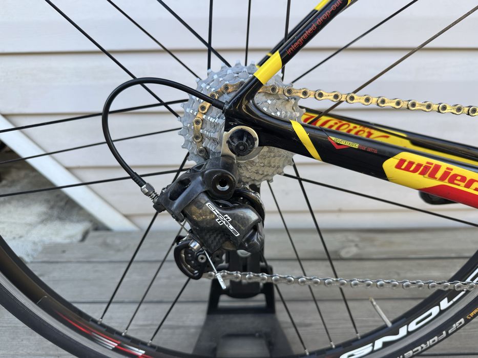 Карбонов шосеен велосипед Wilier GTR SL – Campagnolo Chorus 2x11
