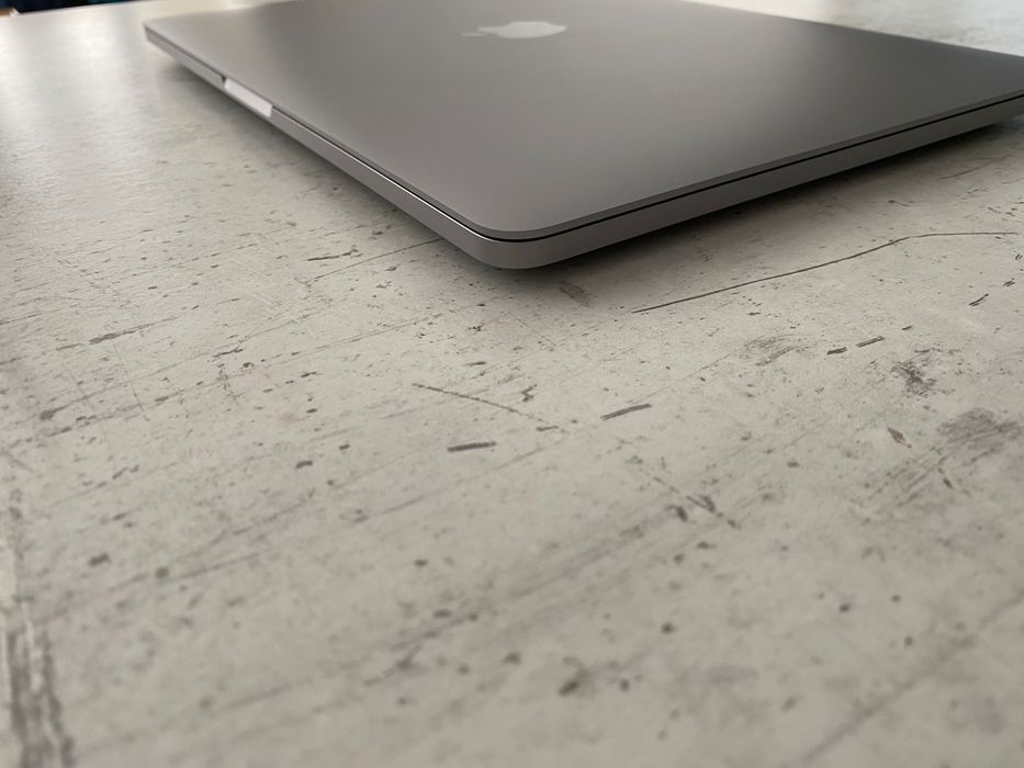 НОВ MacBook Pro 13" M1 Chip 8-CPU, 8-GPU, 16GB RAM, 2TB SSD