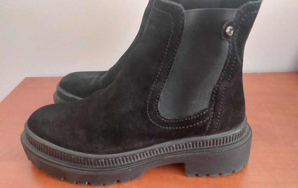 Дамски боти естествен велур