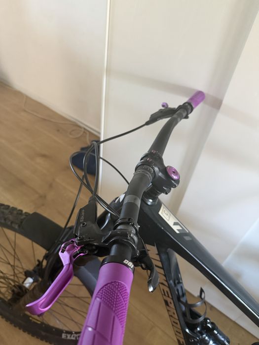 Nukeproof giga 2023