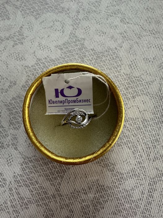 Продам кольцо серебро