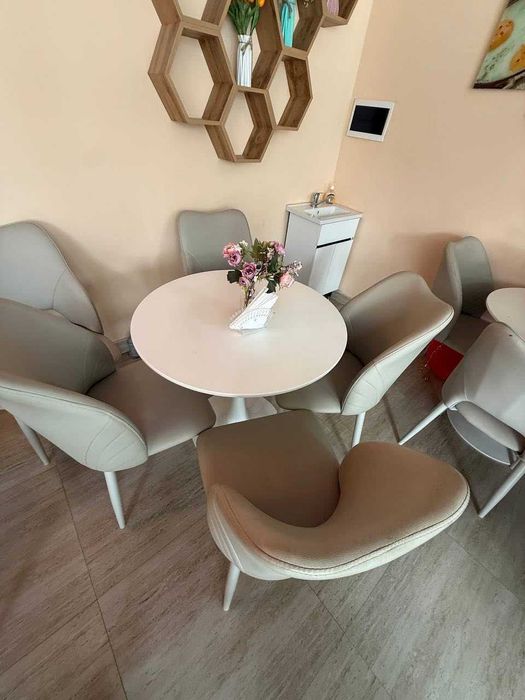 Oshxonangiz yoki biznesingiz uchun stol va stullar