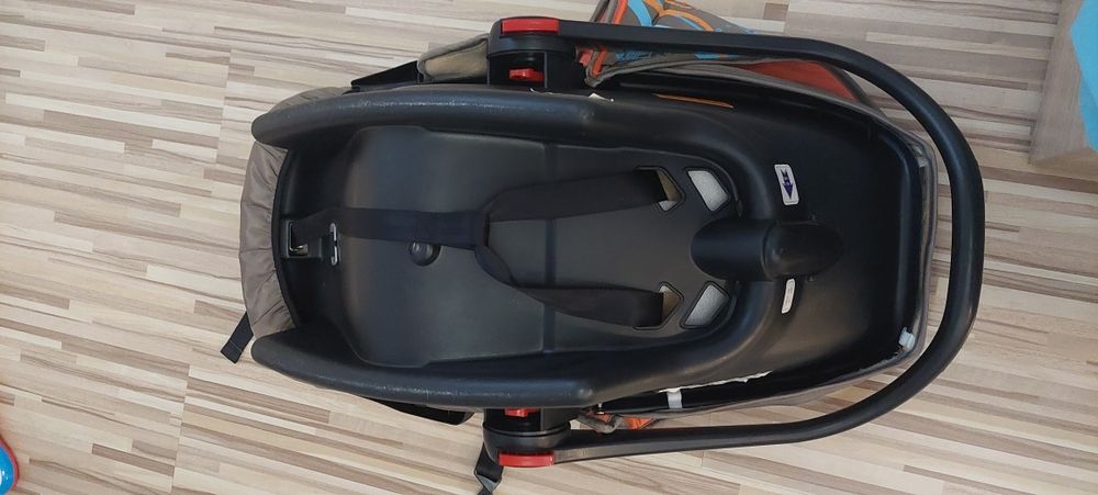 Столче за кола 0-13 кг.+ подложка лорели