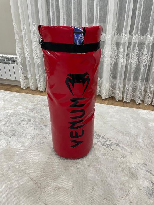 Продам боксерскую грушу
