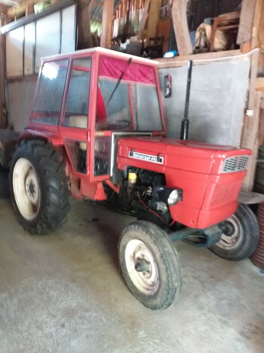 Vând tractor UTB 445