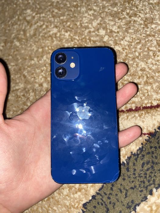 Iphone 12 mini.