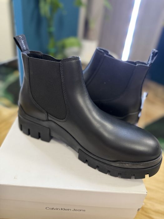 Calvin Klein Jeans botine/cizme din piele naturala marimea 42 noi