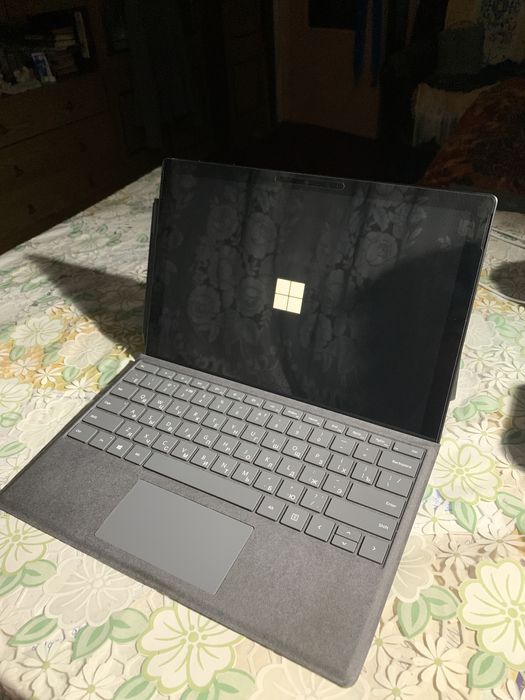 Microsoft Surface Pro 7