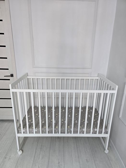 Детская кровать с матрасом