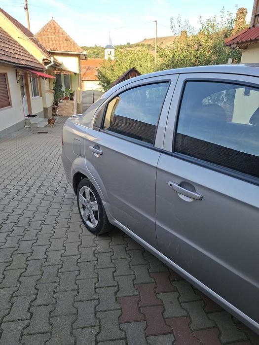 Vând Chevrolet Aveo, stare foarte bună, 2000€ negociabil