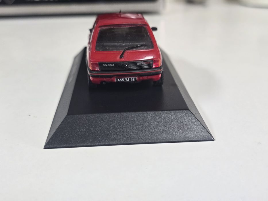 Macheta Peugeot 205 Norev