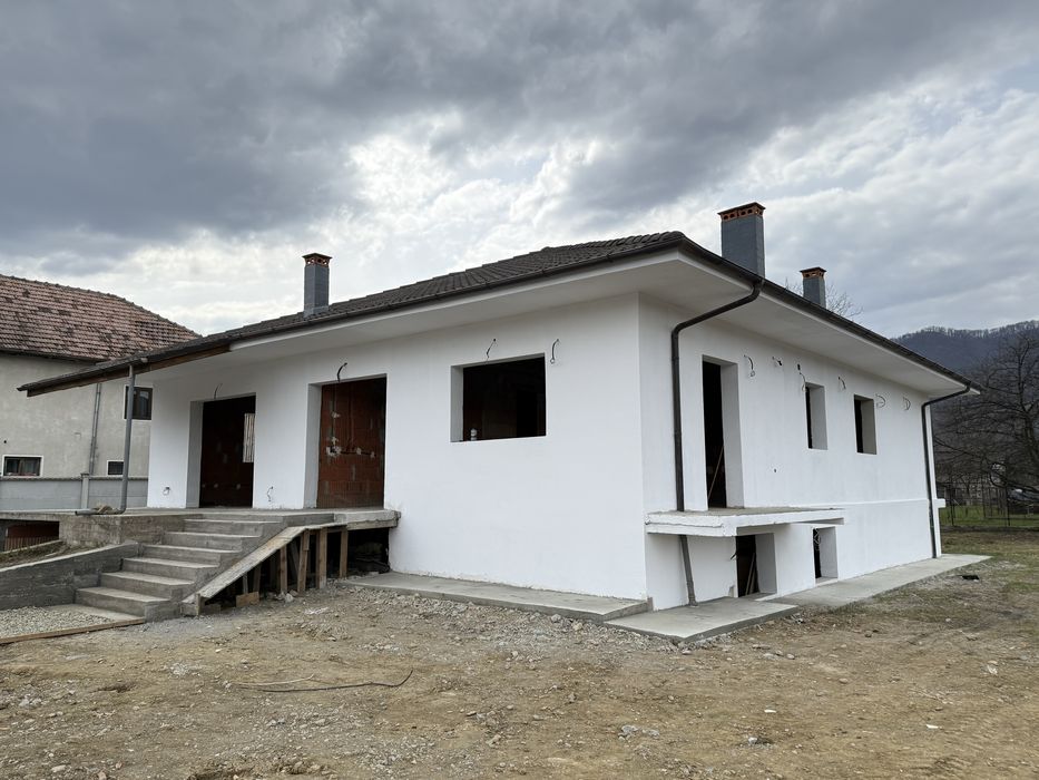 Casa noua in Calimanesti