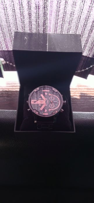 Продается Часы Disel 3 bar