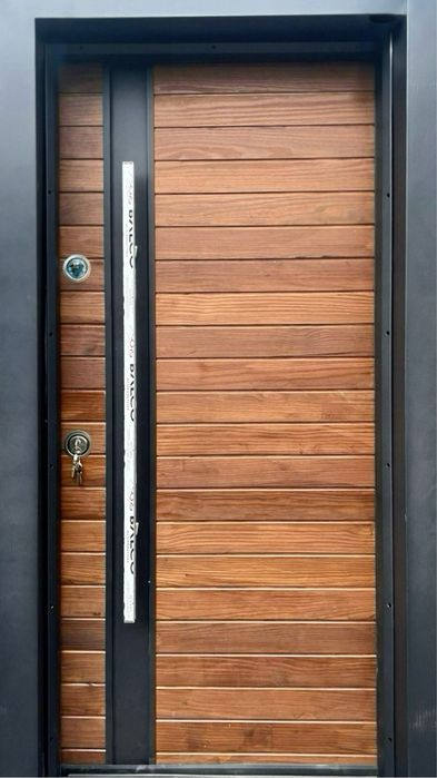 Входна врата за външни условия-Fresh cedar