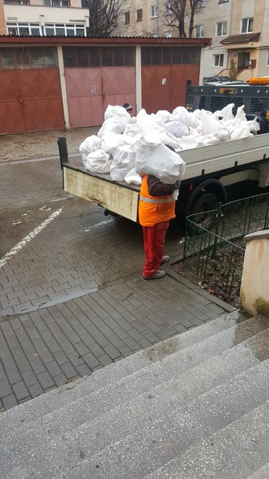 Piatra concasata, piatra sparta, pamant de gazon, nisip,balastru, sort