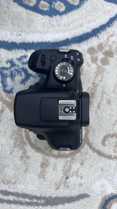 Canon EOS2000D с сумкой