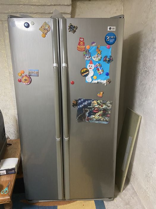 Большой холодильник