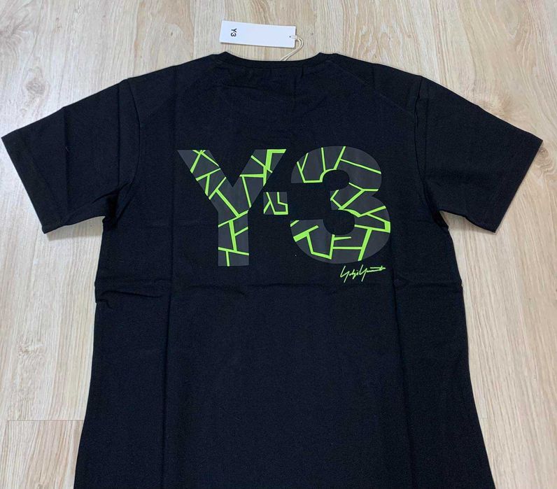 Нови мъжки тениски Adidas Y-3 Yamamoto налични в черен и в сив цвят