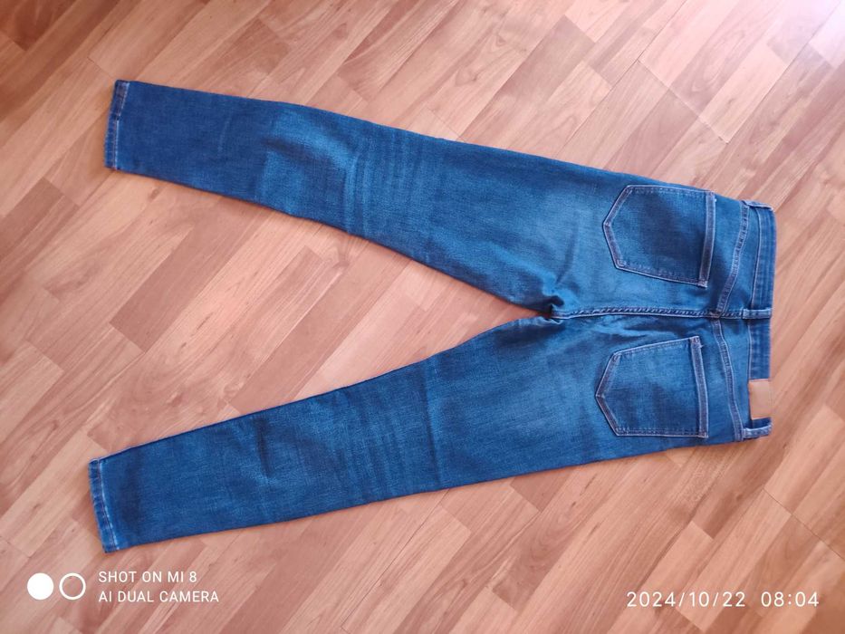 Дамски  дънки Bershka 40 размер