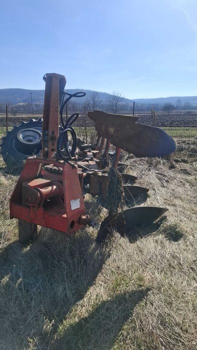 Plug kverneland lb  variabil mecanic 4 trupite