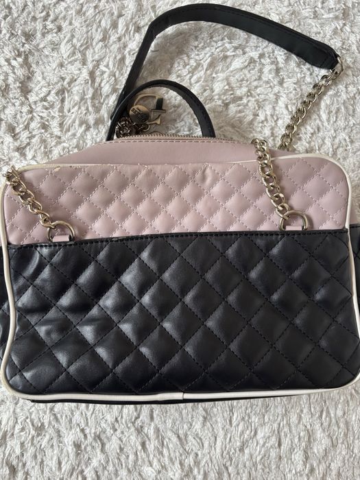 Дамска чанта Guess