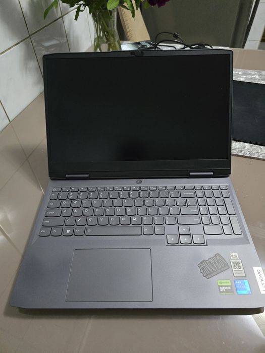 Laptop lenovo LOQ 15irh8 - Defect