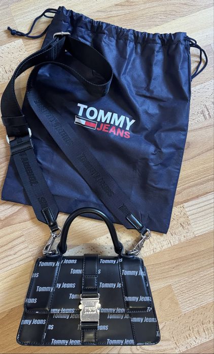 Оригинална чанта Tommy Jeans
