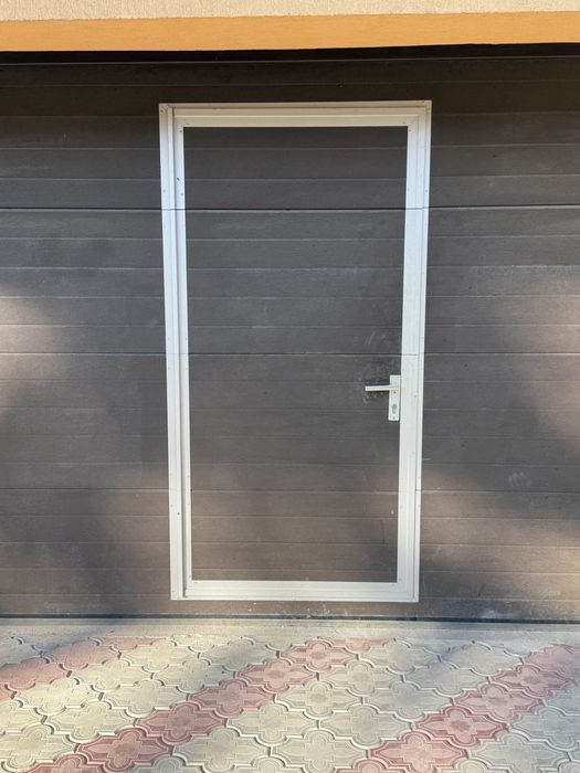 Poarta garaj automata