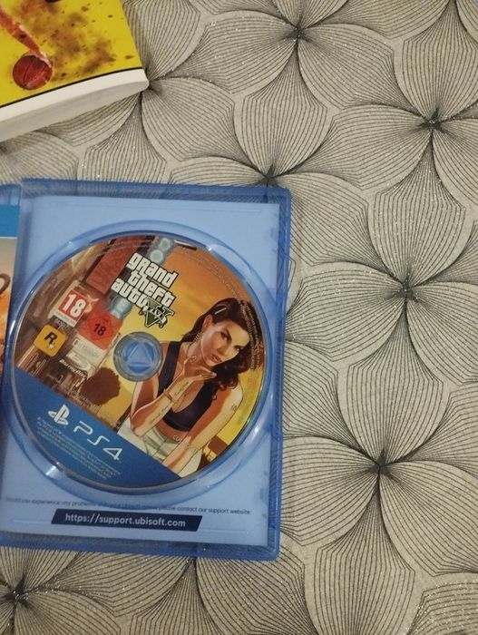 Продавам playstation 4