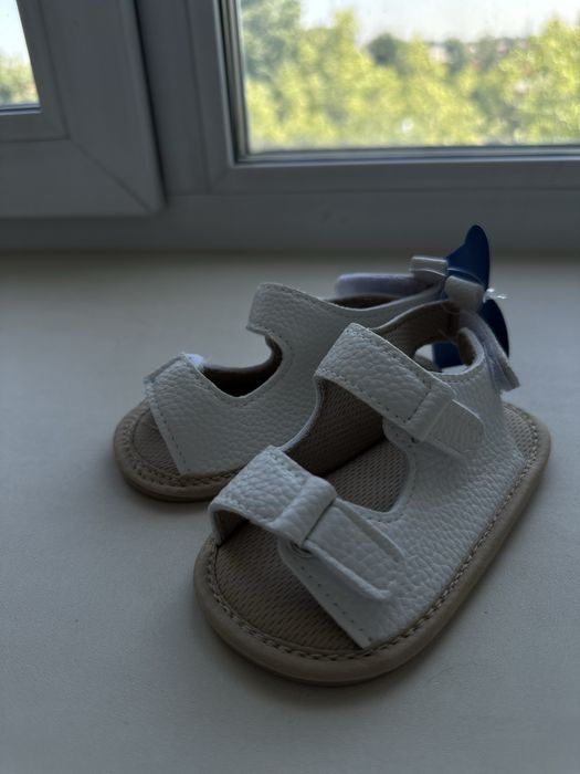 Продам новые сандали