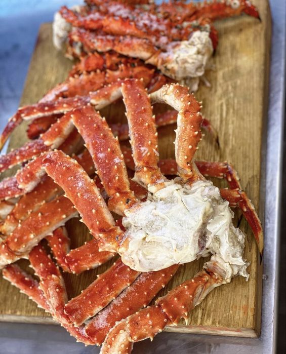 Живые раки,клешни краба,камчатский краб,креветки