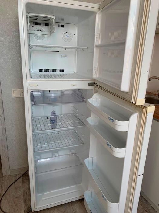 Продам холодильник