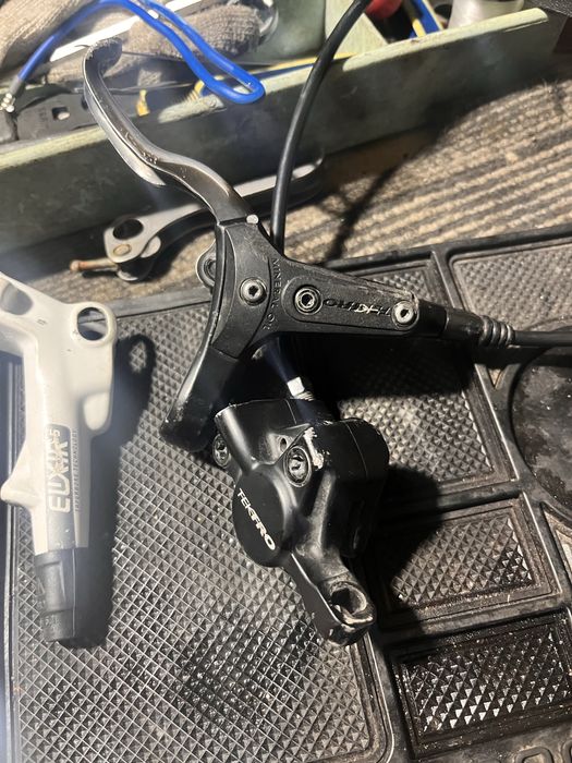 продается тормоз есть небольшой торг