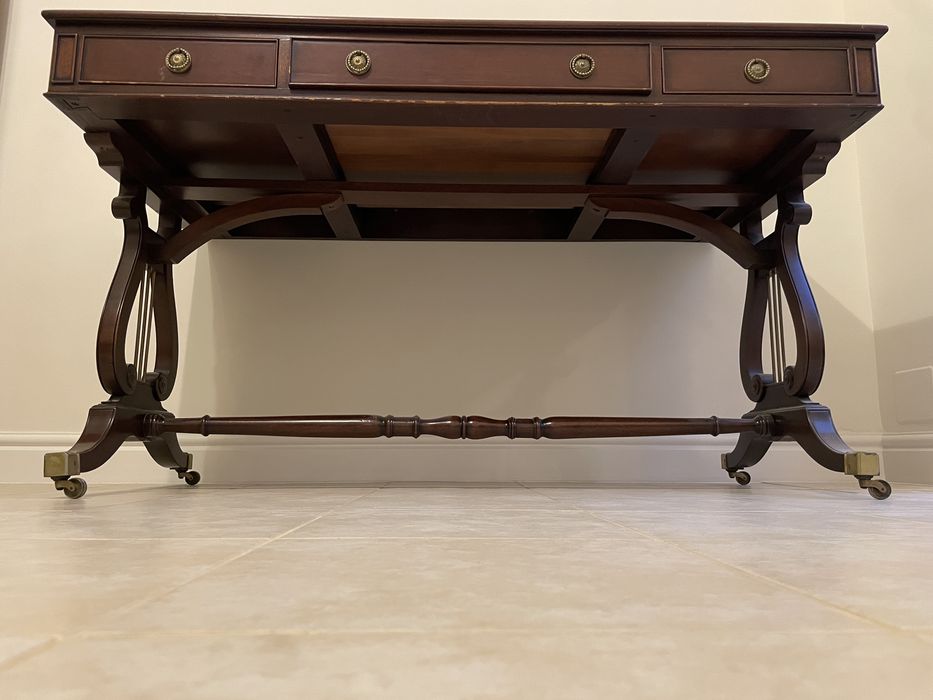 Masă de birou antică cu role