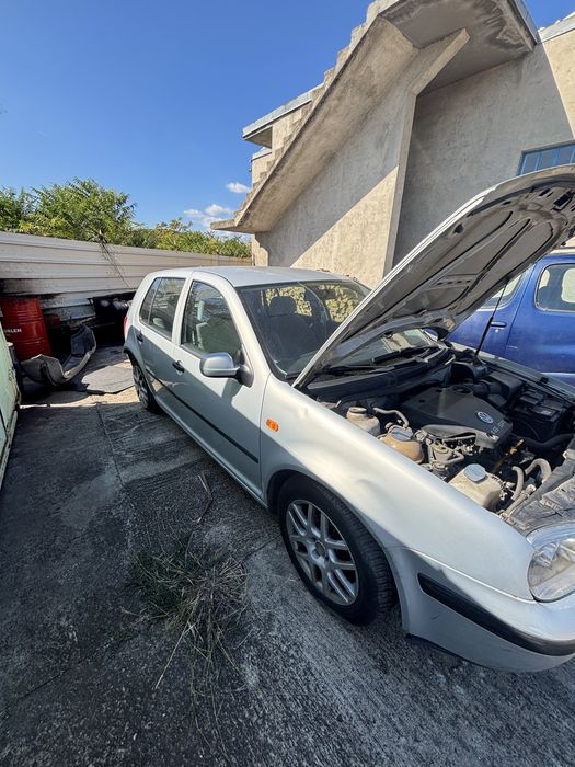 Golf 4 1.6sr на части