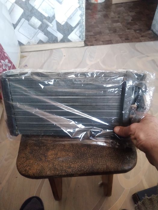 Продам радиатор печки Ауди 100 С4, новая