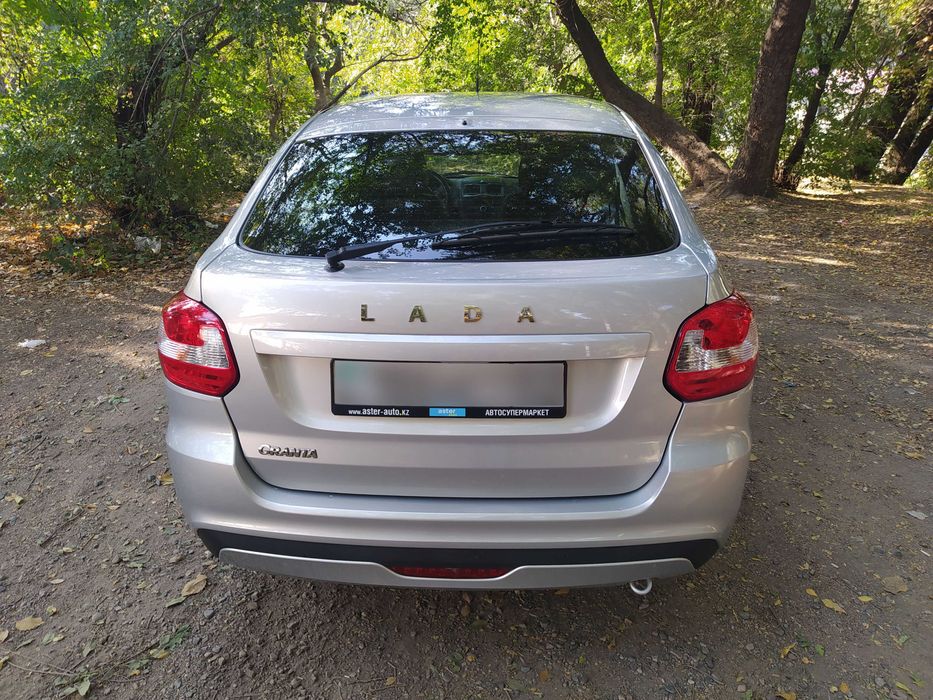 Lada Granta продам