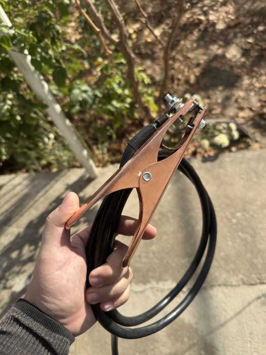 Профессиональный сварочный аппарат PW141-MIG250-1