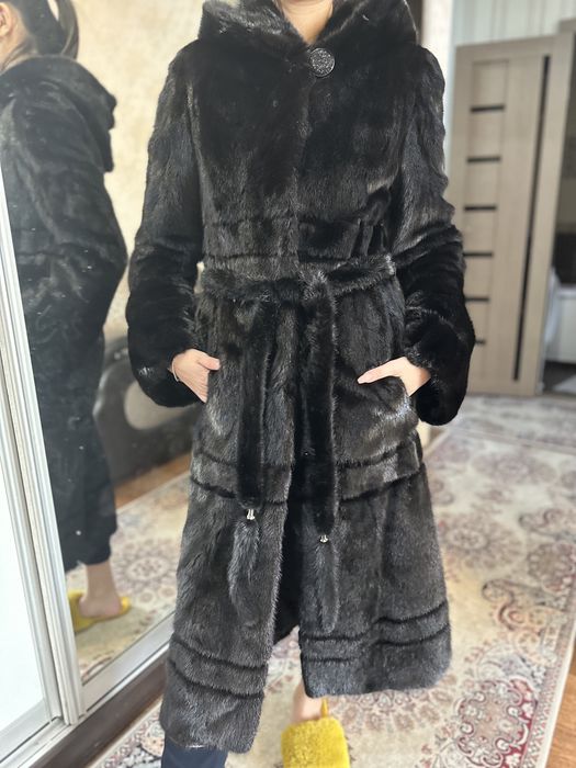 Продам норковую шубу